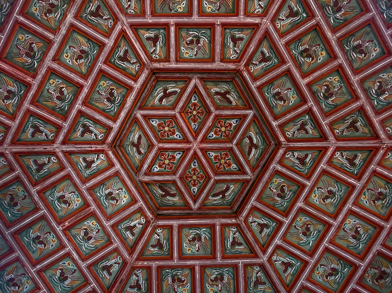 경복궁 향원지_2층 천장 문양 - 4.jpeg