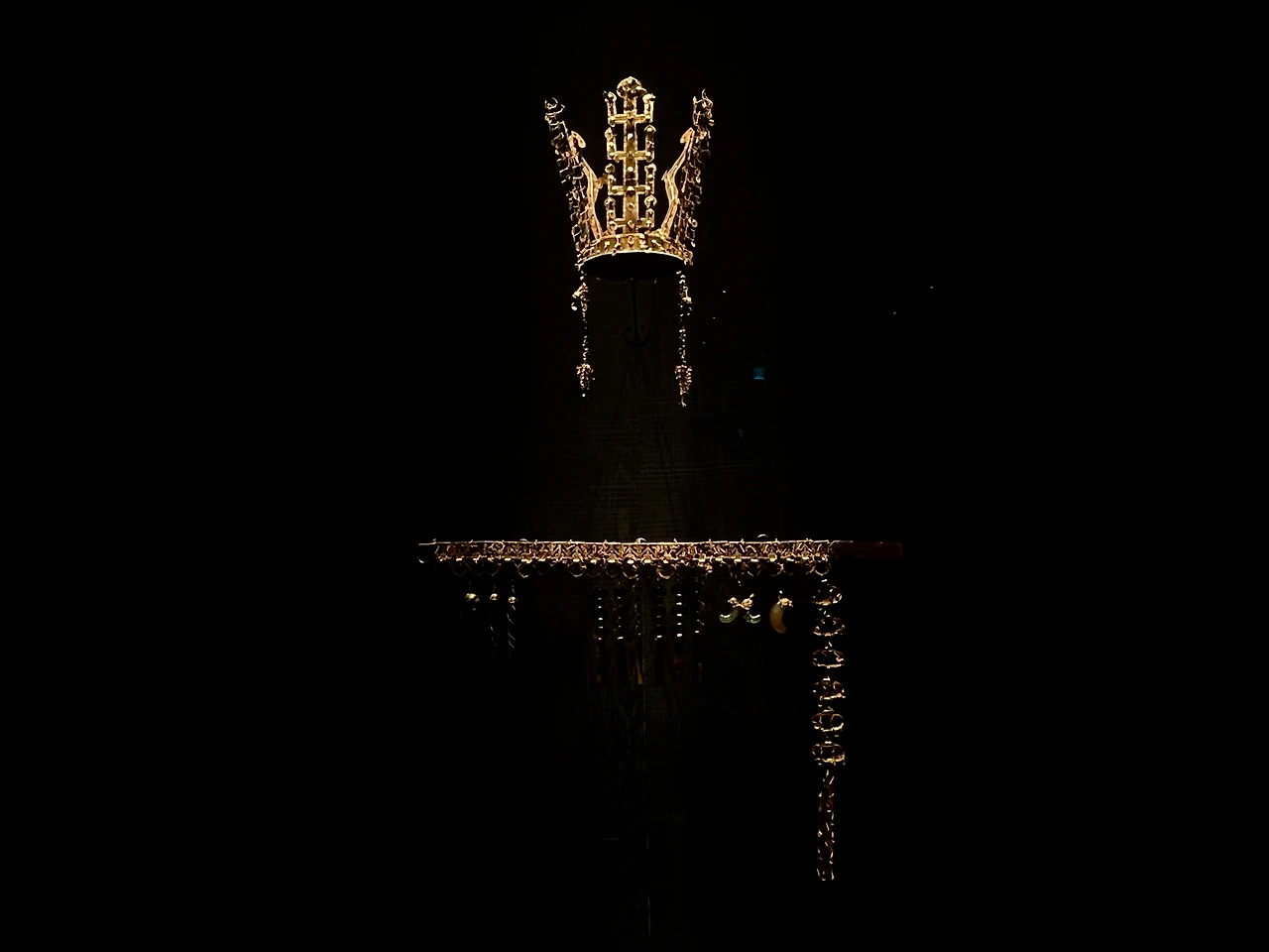 07 국립경주박물관 특별전 <신라 금관, 권력과 위신>_금령총 금관.jpeg