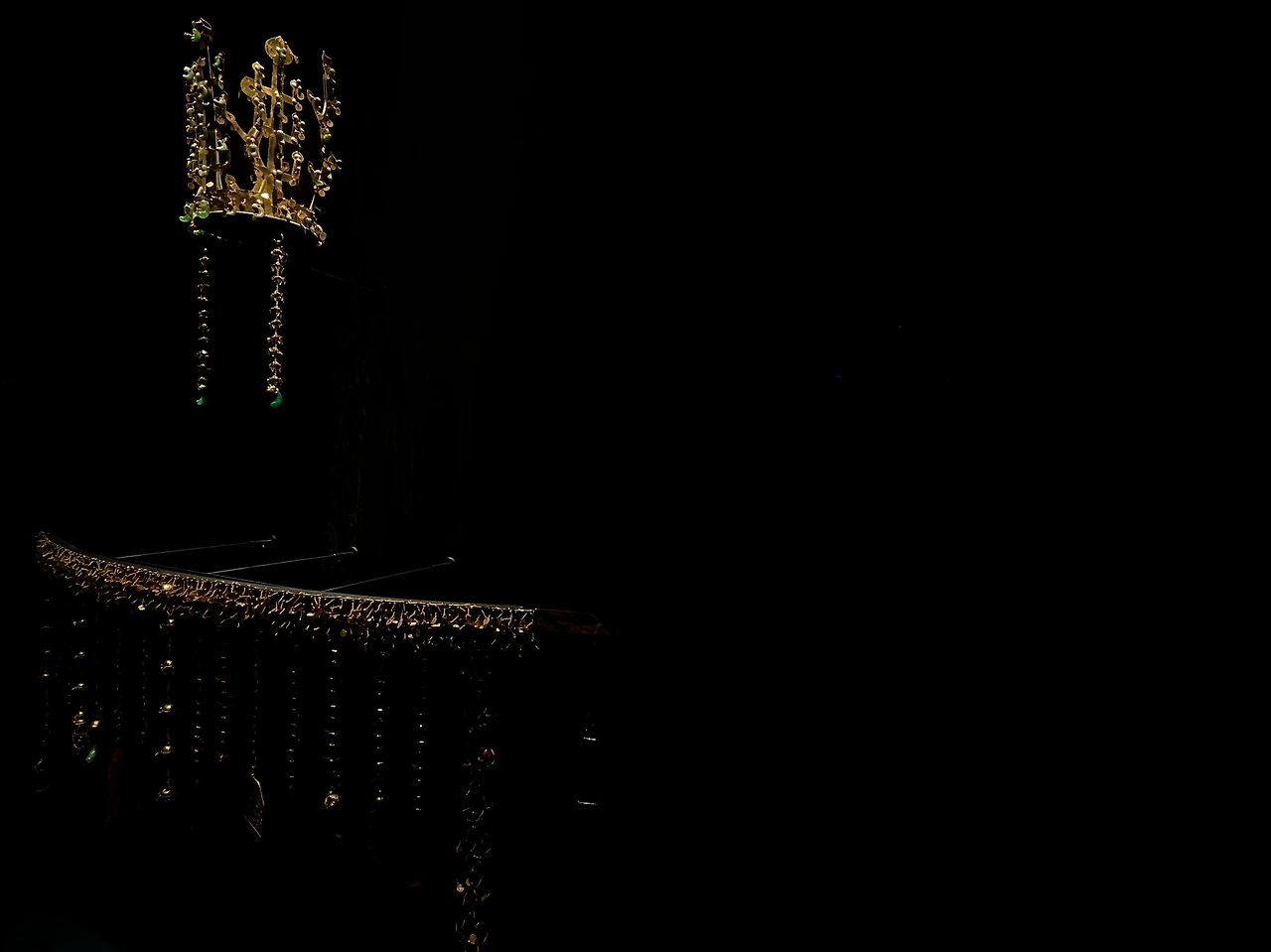 04 국립경주박물관 특별전 <신라 금관, 권력과 위신>_금관총 금관.jpeg