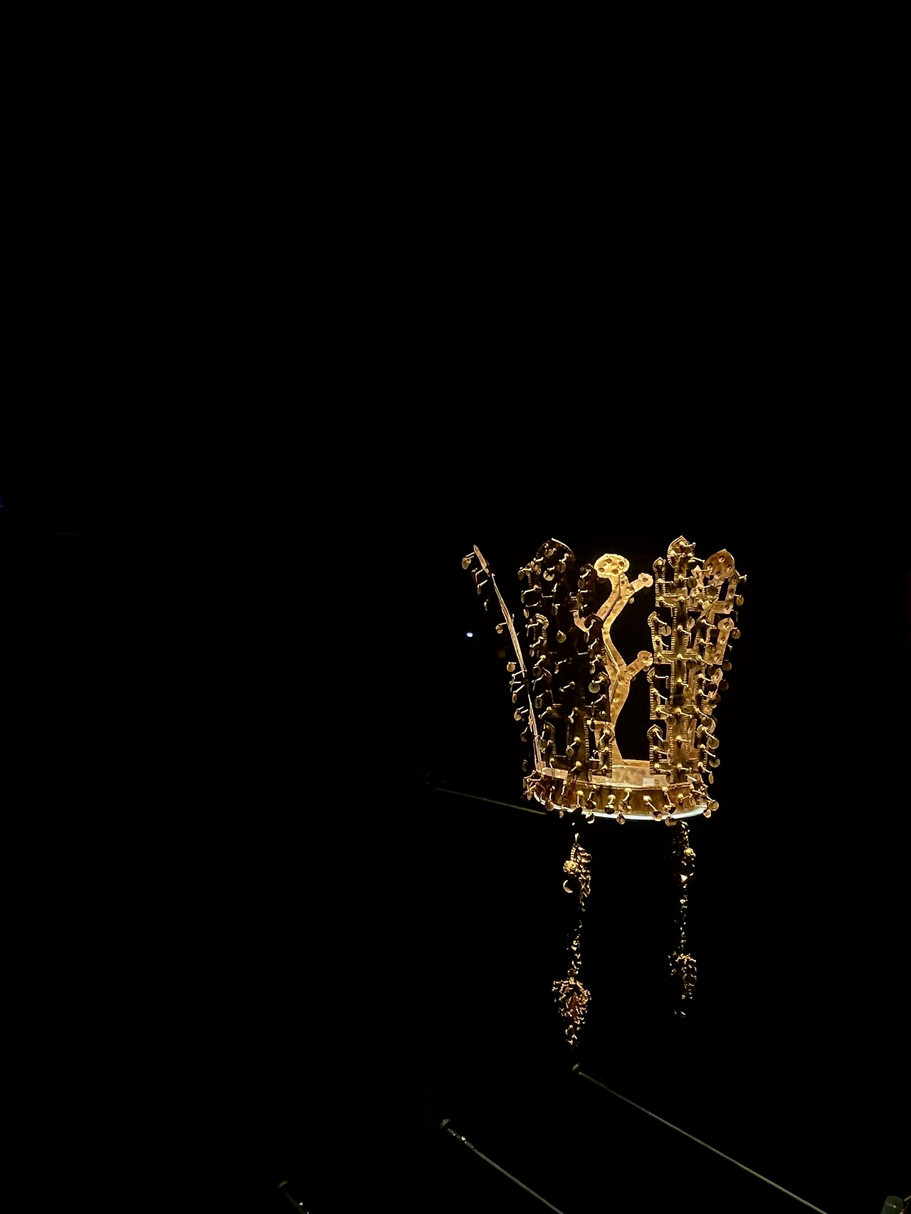 08 국립경주박물관 특별전 <신라 금관, 권력과 위신>_금령총 금관.jpeg