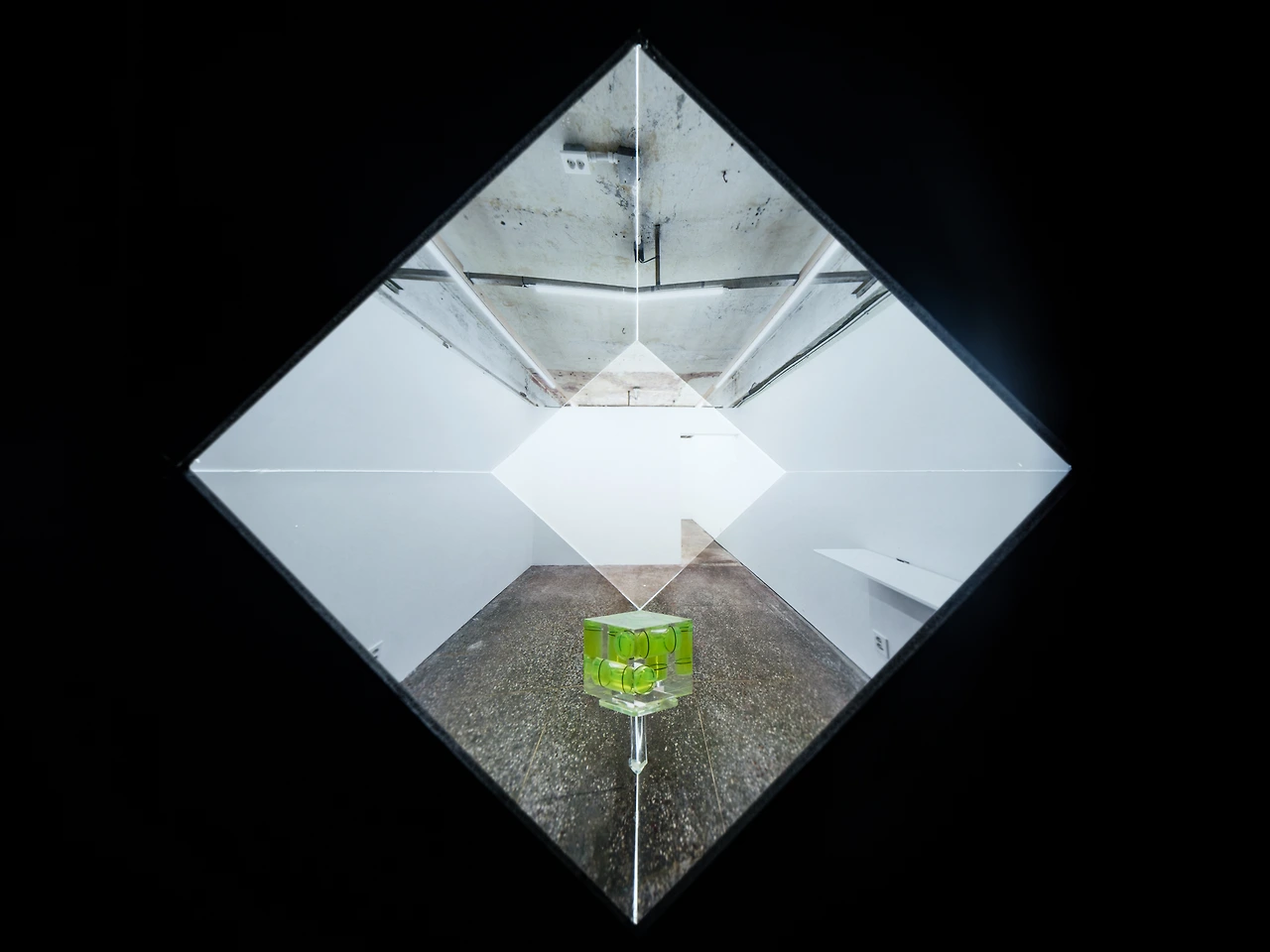 004_홍철기_처음과 끝, 입니다. be, obsessed..jpeg