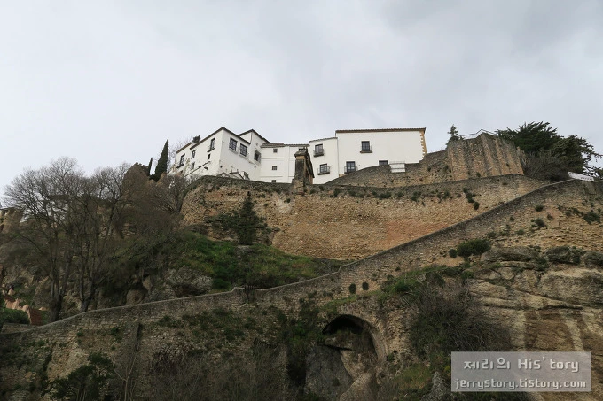 211FF64D57DC10BF0AD07C