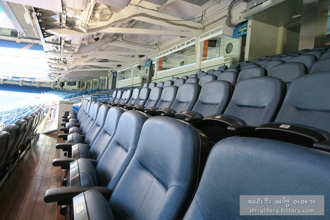 26689E48555318AE2AE7BD