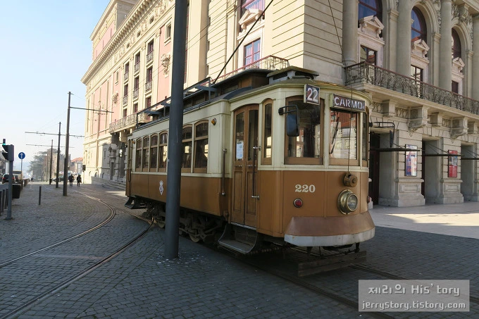 2252934655A4828B2AF6CA