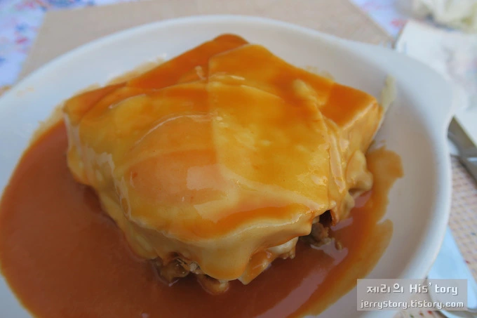 2162CC4C557A69621FAC3B