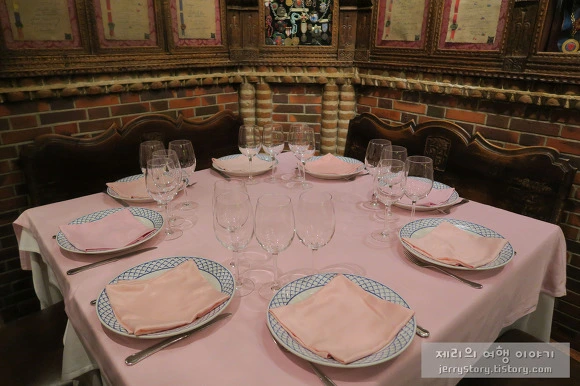 2219B2465528DA3C2F4B9C