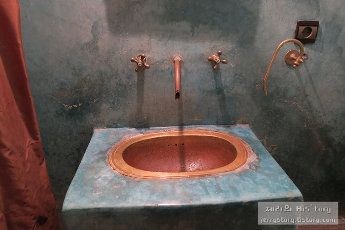 2309B83756627C0C3BE18B