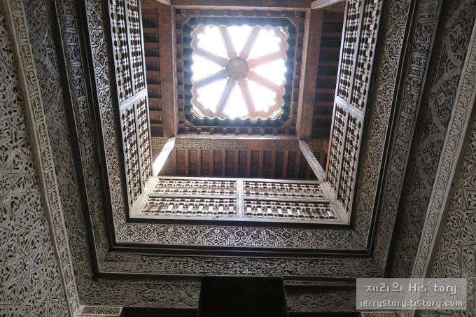 22164F3657387CE42B858A