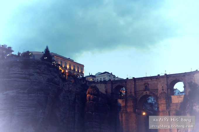 2779BB4A57DAA58C0CEF19