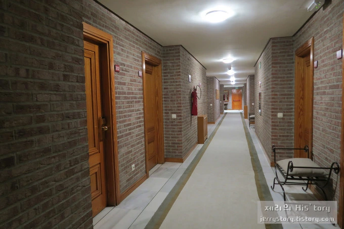 256F683557B899F8120AD0