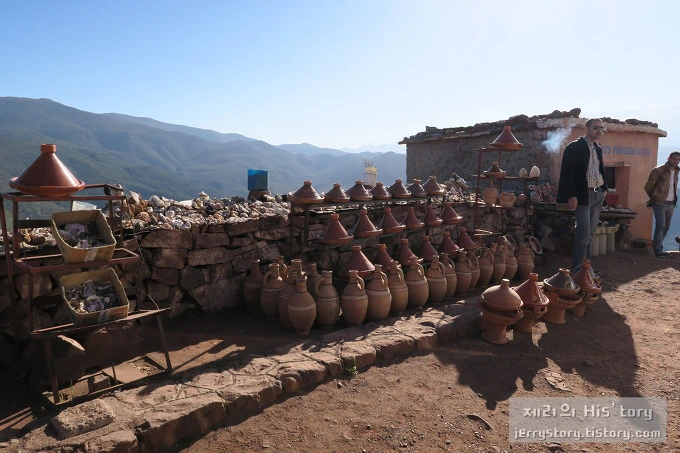 24614C4C566D8B73057F9C