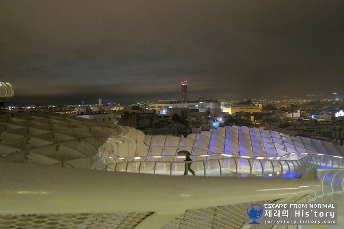 23589F45575EB95B21F1E8