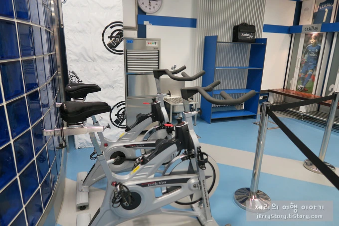 27233048555318B204574B