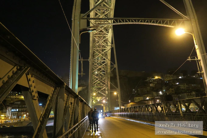 2418833B5598ED7618E4C5