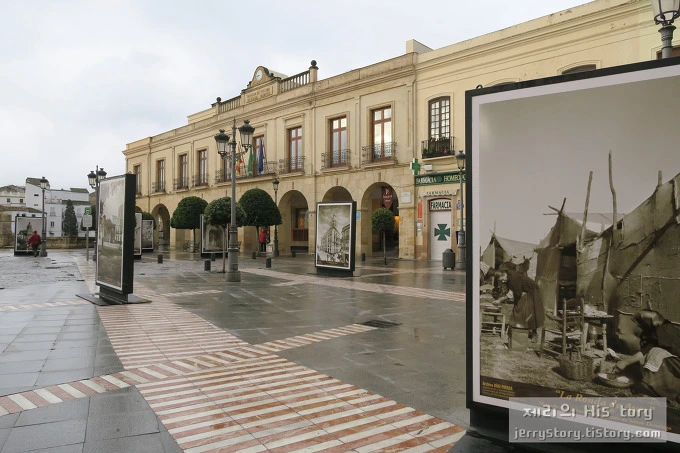 255FB33657B899F00BC39F