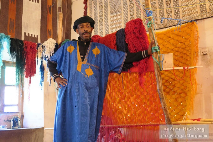 25030F4E56D85E8108DE0B