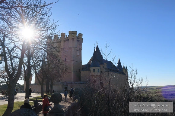 27571141553229831EEBCA