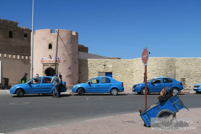 2753D43857126561270673