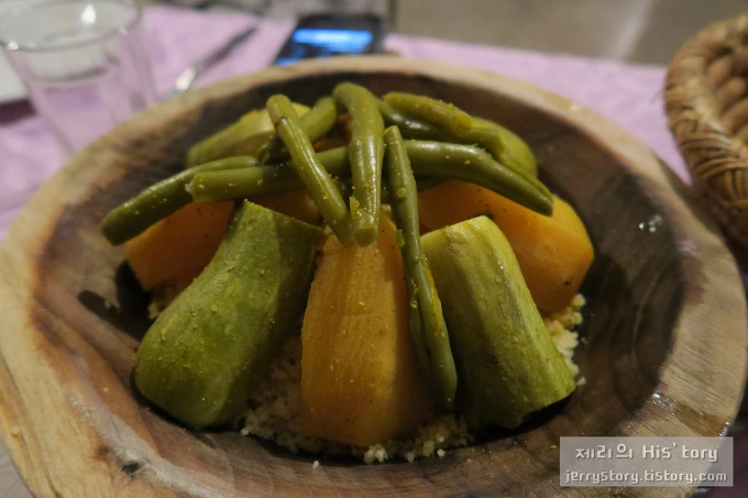 243EF84C566D8EC2369BC9