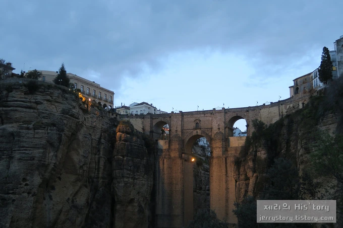 221E424D57D91A8210AE0C