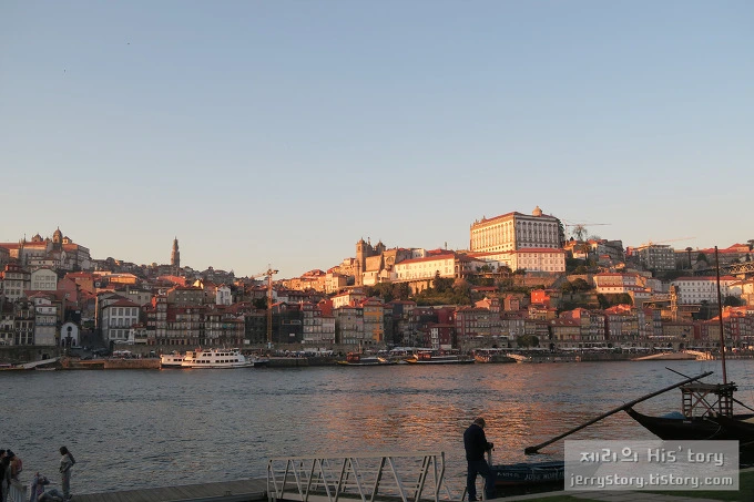 277298385590EEB013A584