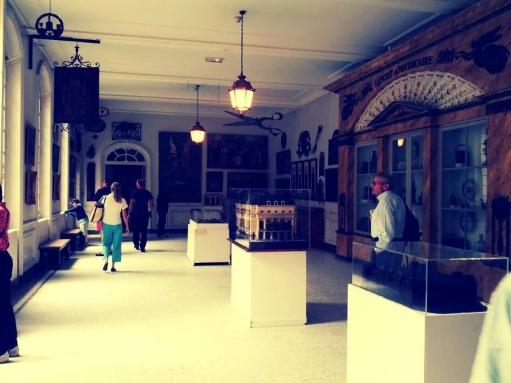 다운로드 (21).jpeg