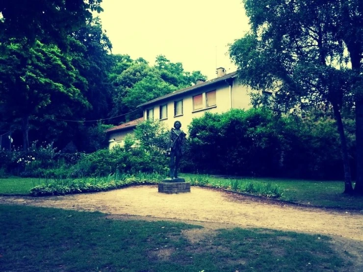 다운로드 (17).jpeg