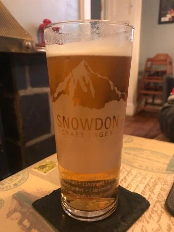 스노든 라거.jpeg