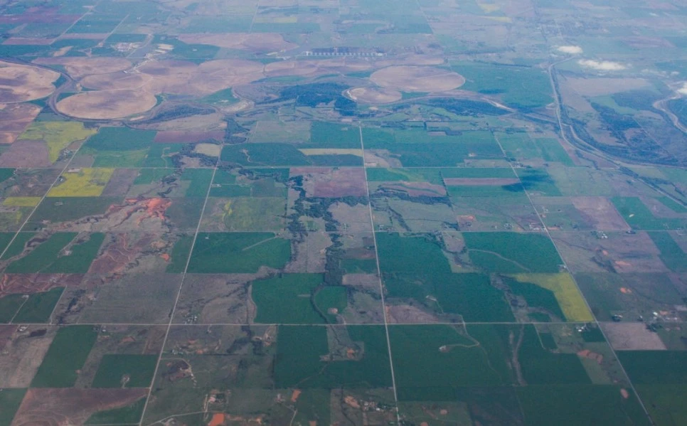 photo-1504897599426-282b232b03ea.jpg?type=w966