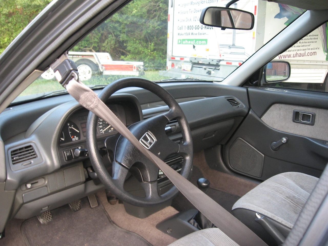 1990_Honda_Civic_DX_interior.jpeg