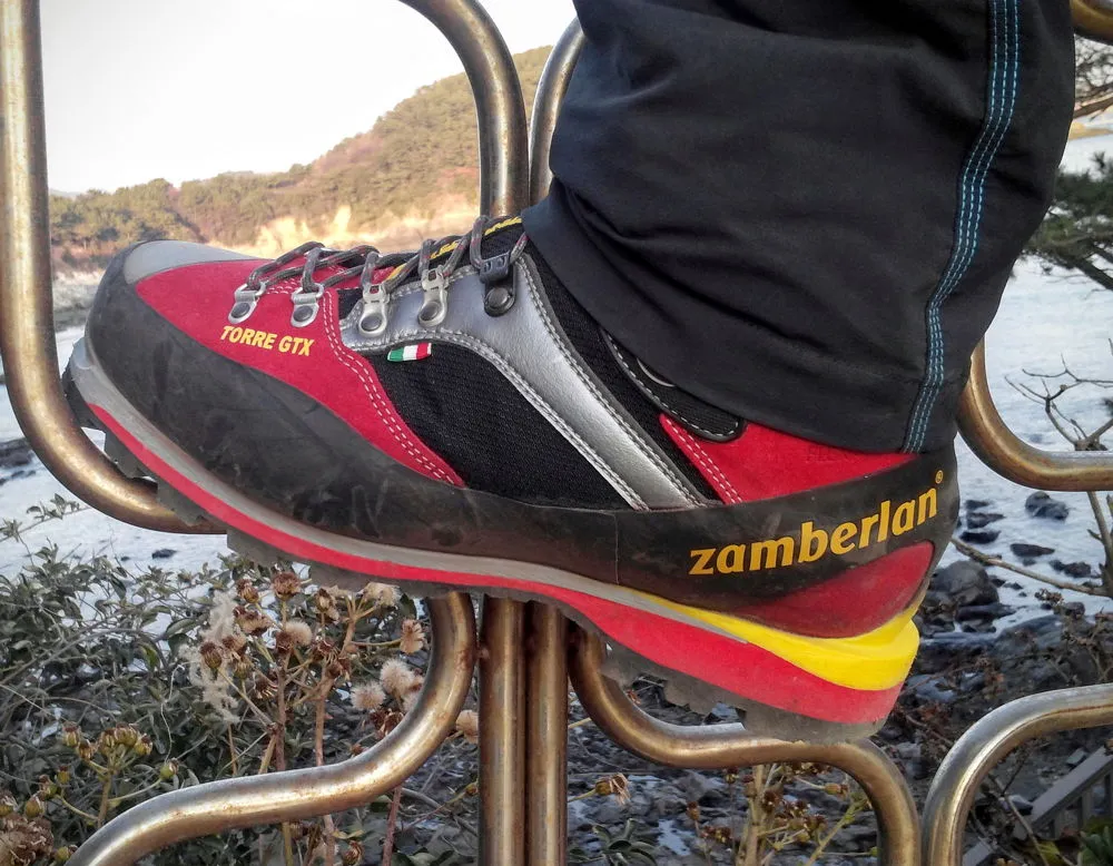 9906023359A4CDED26BC9F