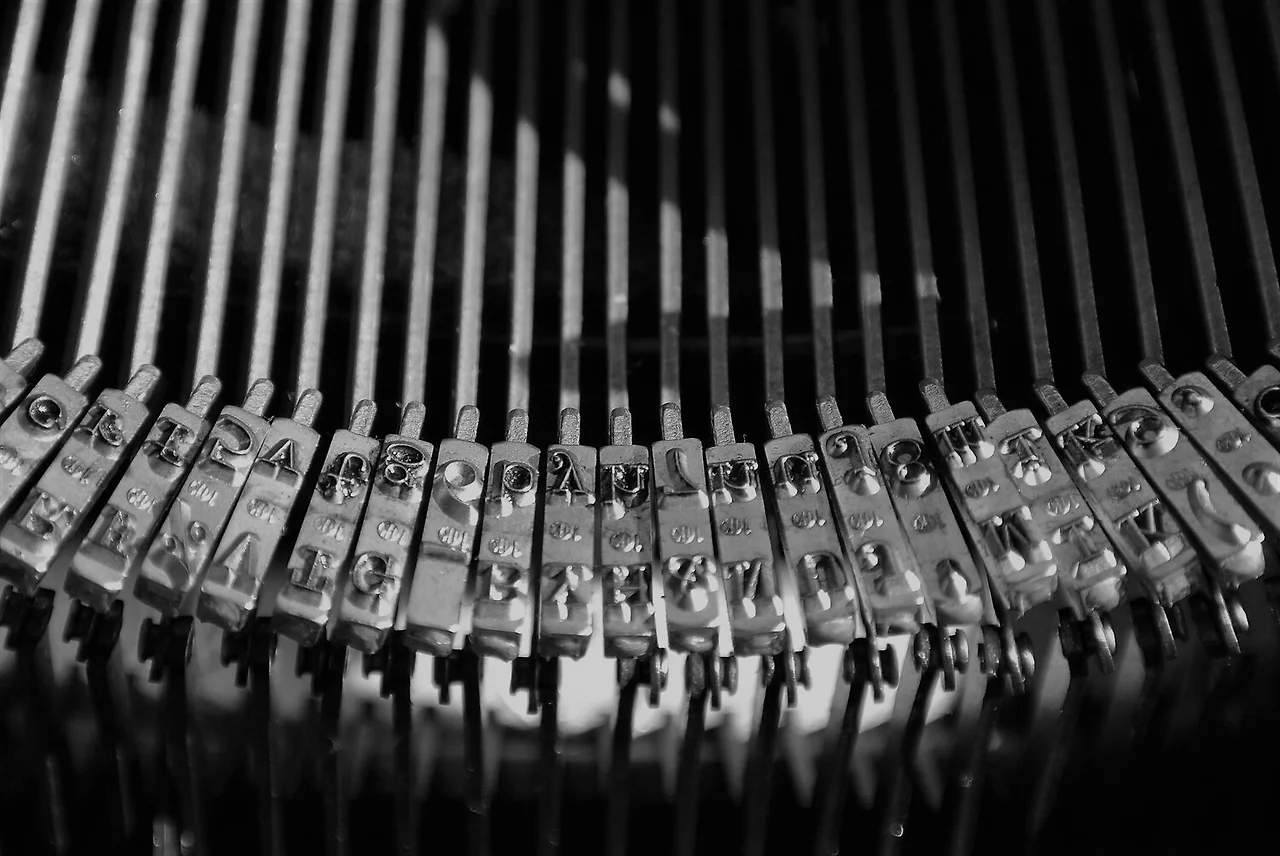 27-Ways-I-Use-a-Typewriter-Header.jpg?format=1500w