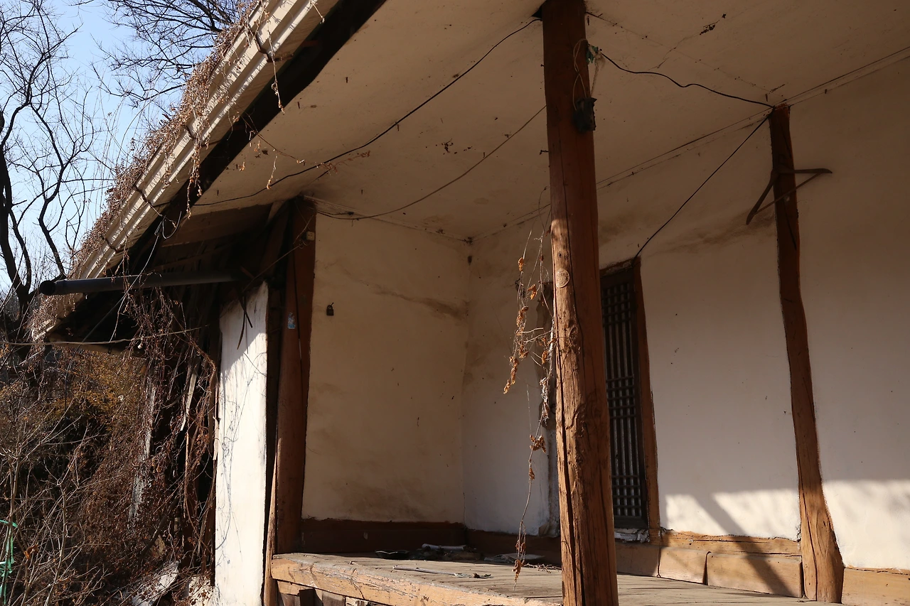 위태로운 기둥.JPG