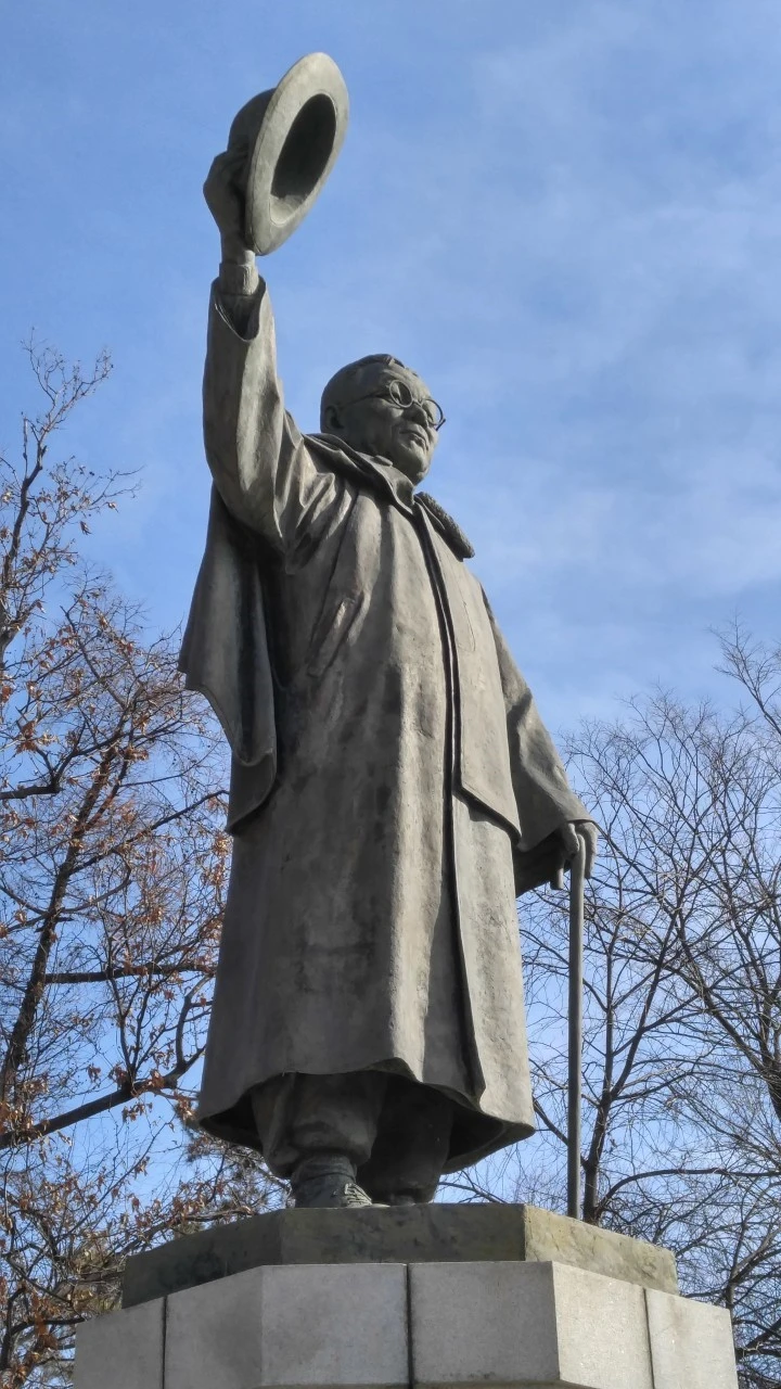 2_749Ud018svck22qe093pg0e_bb9w4o.jpg?type=e1920_std