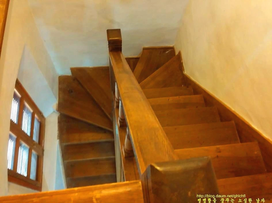 2657C335562EE68F3B5F1B