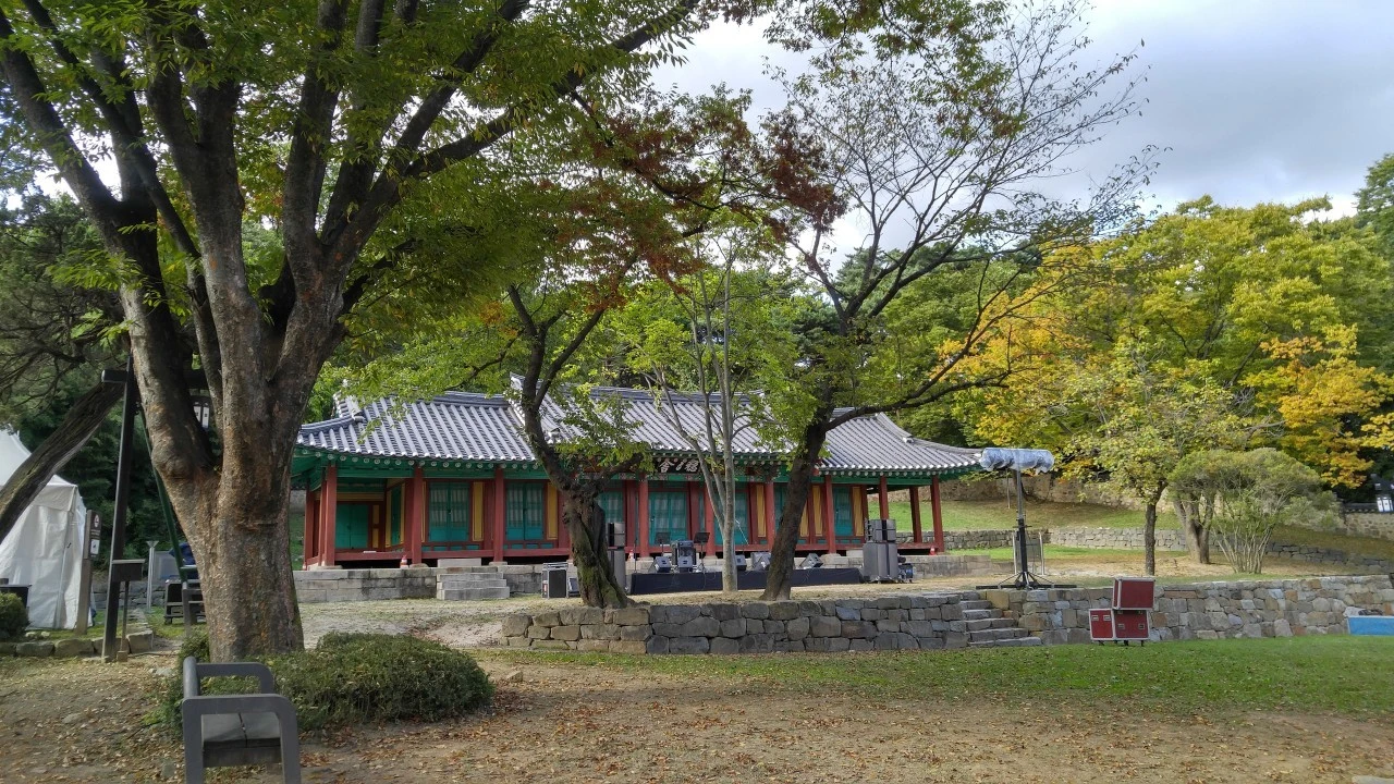 8_ejiUd018svc1hkv4r0ugoux2_bb9w4o.jpg?type=e1920_std