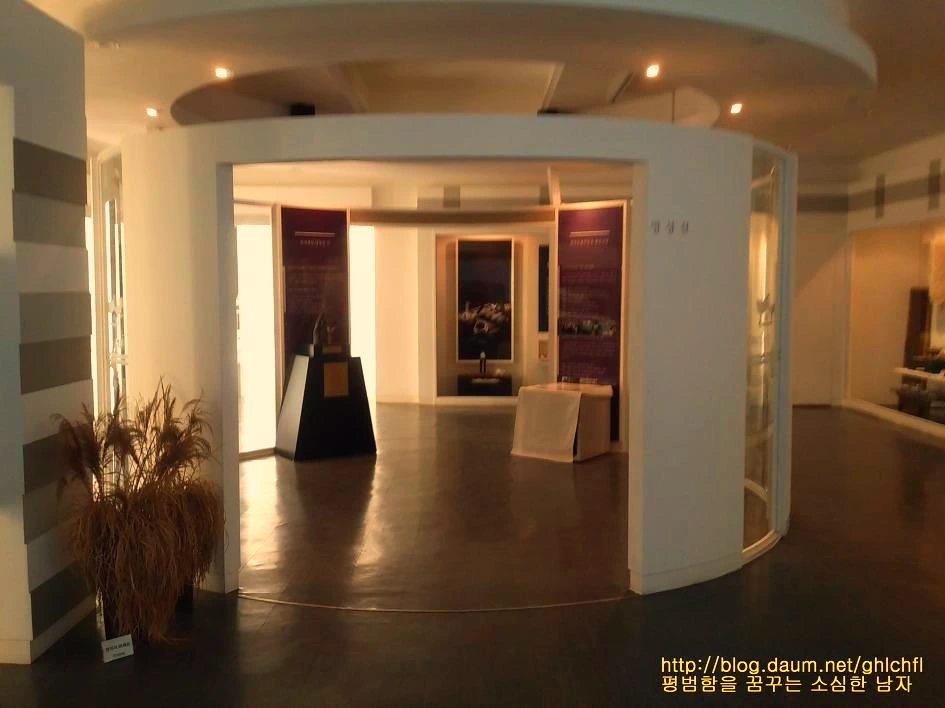 2364F14E58B4AEFD2BBB38