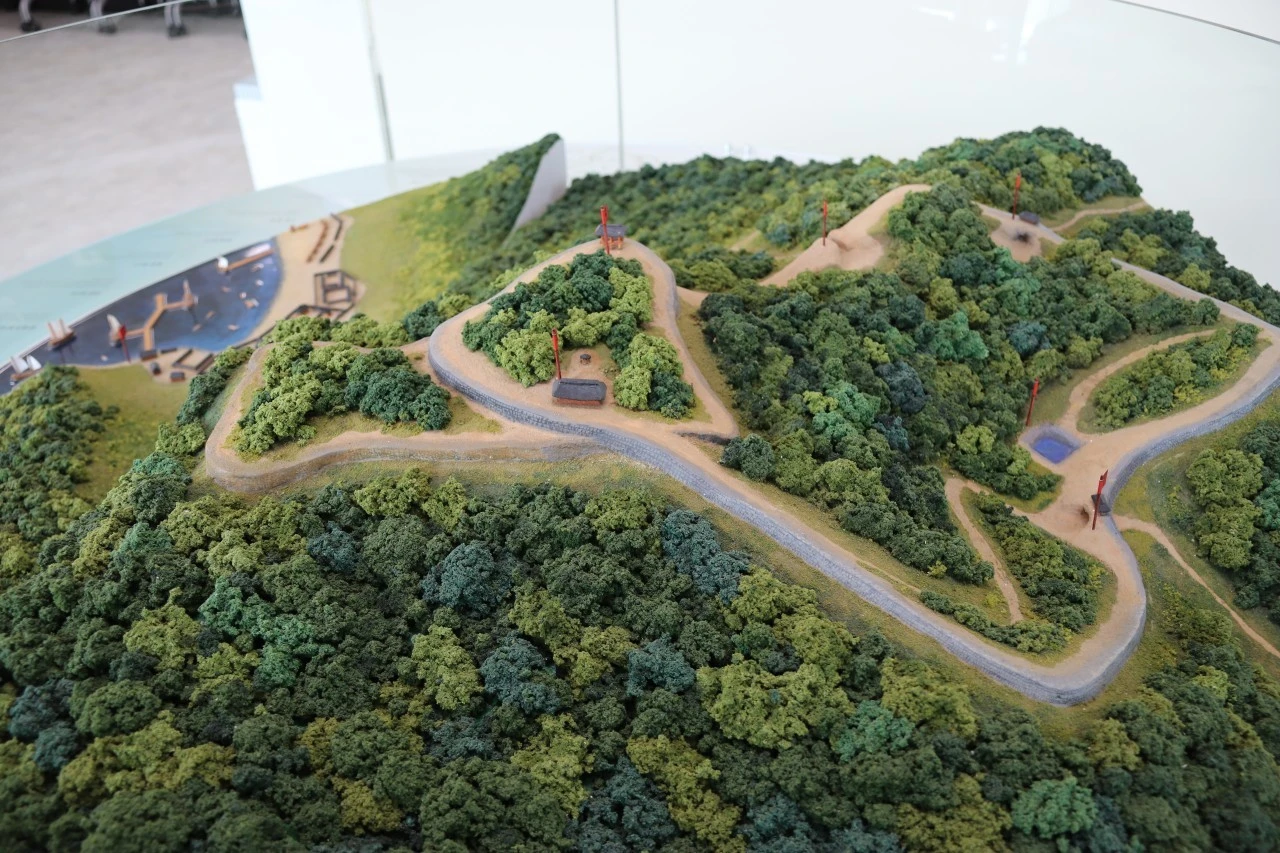 a_i4iUd018svc20pvksy9lt23_bb9w4o.jpg?type=e1920_std