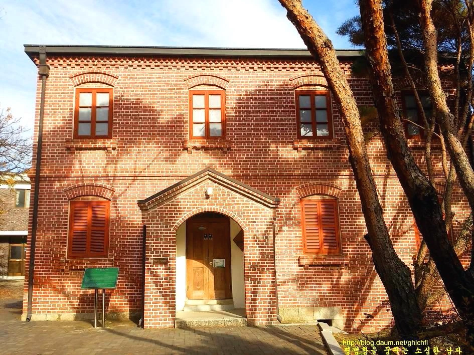 270A5235562EE6831129AD