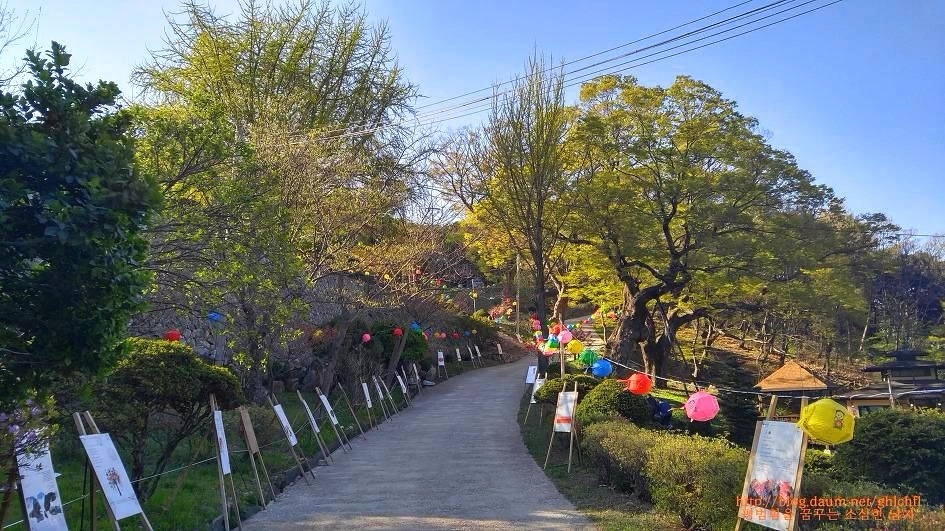 27300C34593225852803E3