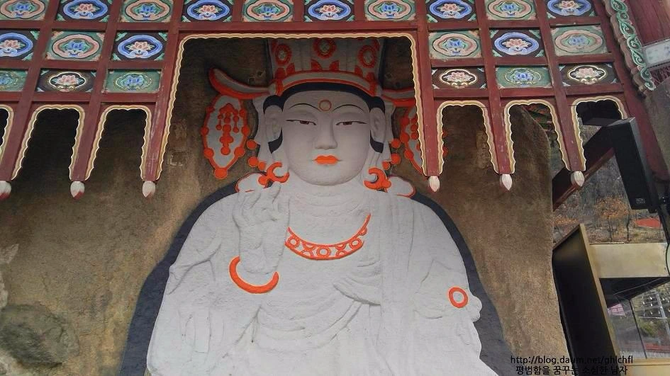 26722C3458F56E48304DA5