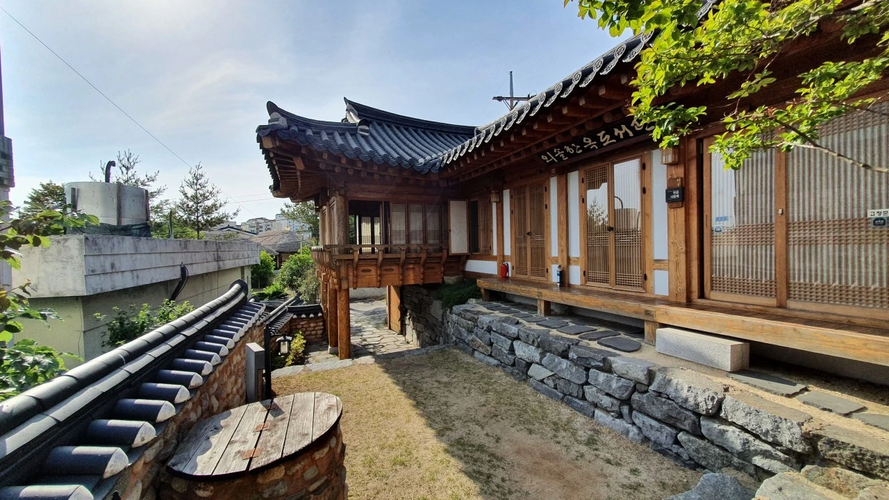 a_f1aUd018svcx39e2uy8g5n1_bb9w4o.jpg?type=e1920_std