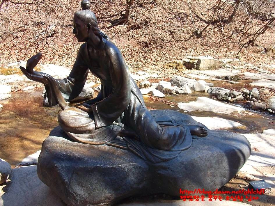 243EBF4B5395AC9D2C28A3