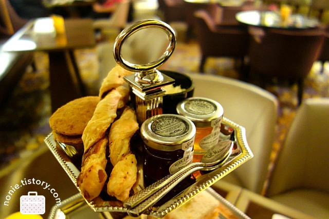 2327BA475750E41F30E871