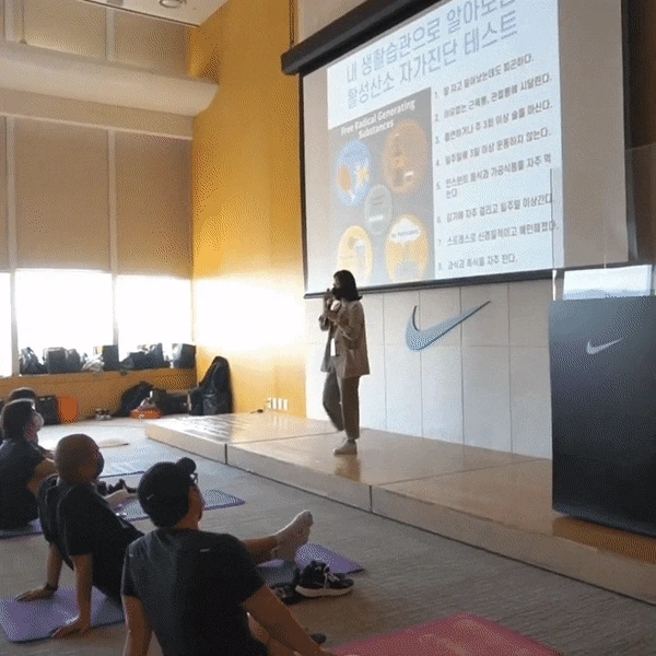 ezgif.com-gif-maker.gif?type=w1