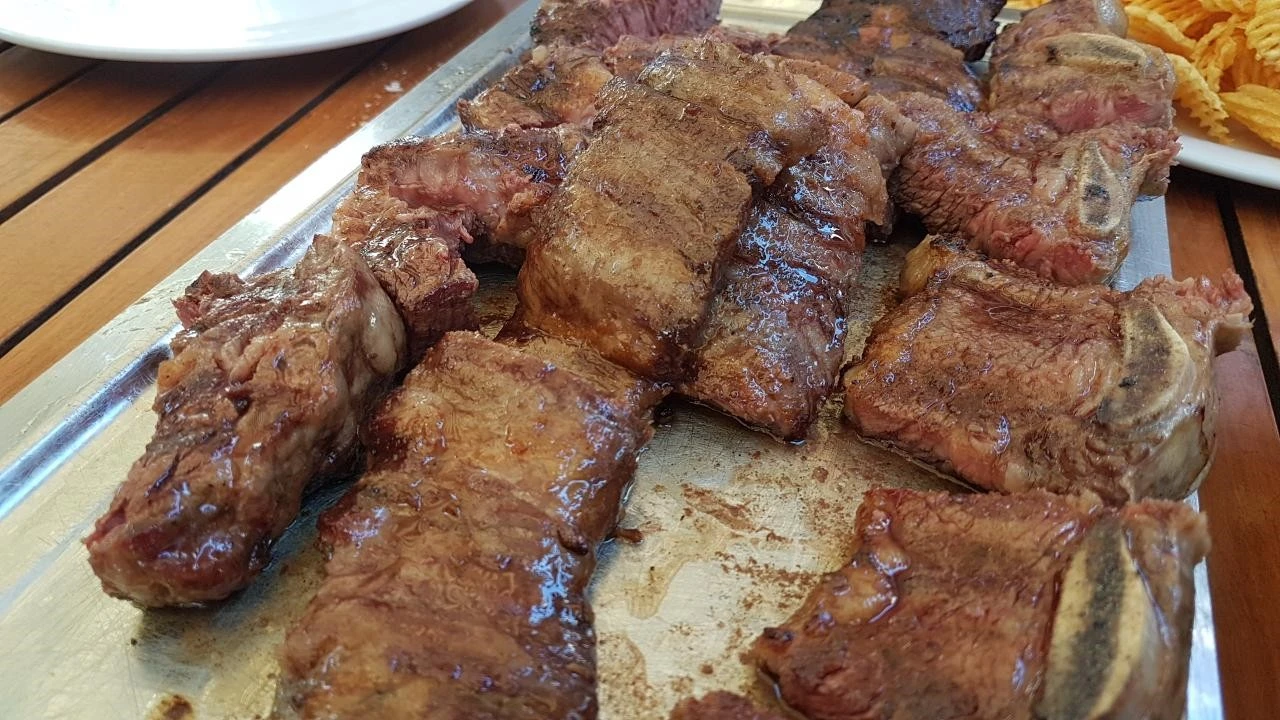 e_g3fUd018svcat1v594mfk9r_miekas.jpg?type=e1920_std