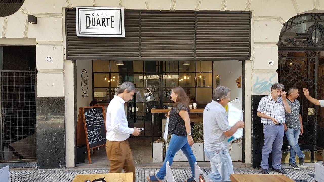 b_d29Ud018svck474j5eo31cm_miekas.jpg?type=e1920_std