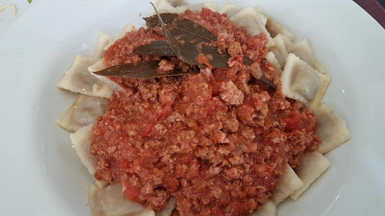 3_44eUd018svc71a5pkzyqnic_r17dl5.jpg?type=e1920_std