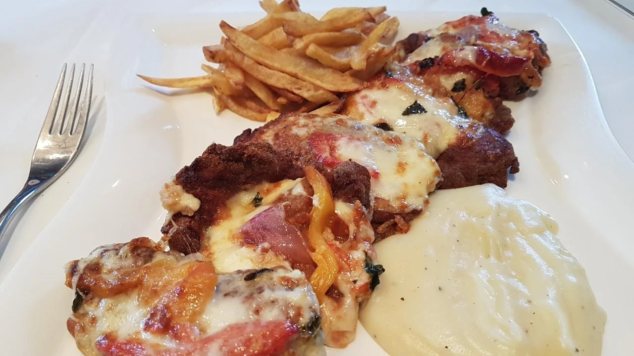 a_354Ud018svcuqw1zwk2i8a_miekas.jpg?type=e1280_std