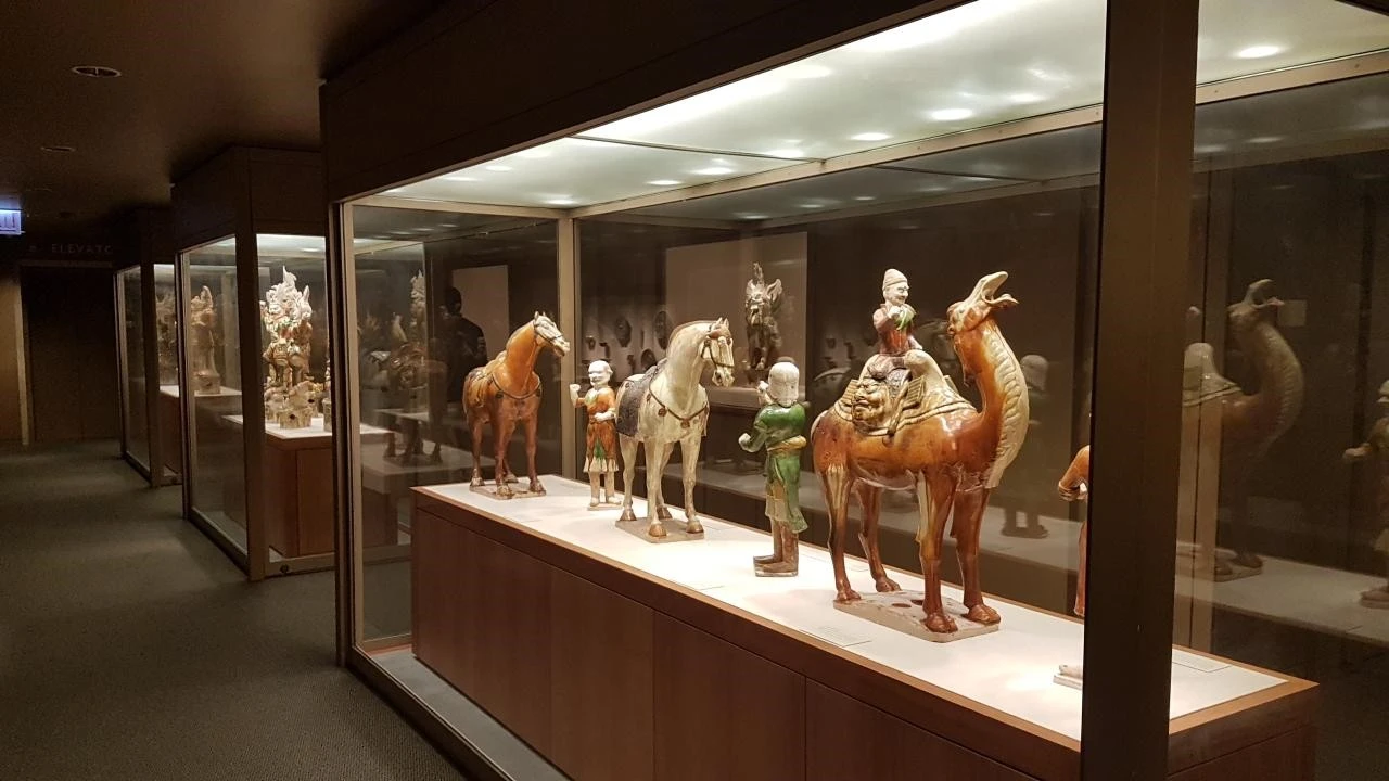 8_d6hUd018svc1efc4yet2yf1p_miekas.jpg?type=e1280_std